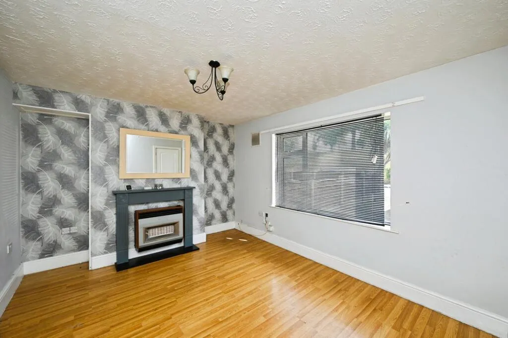 3 bed Terraced