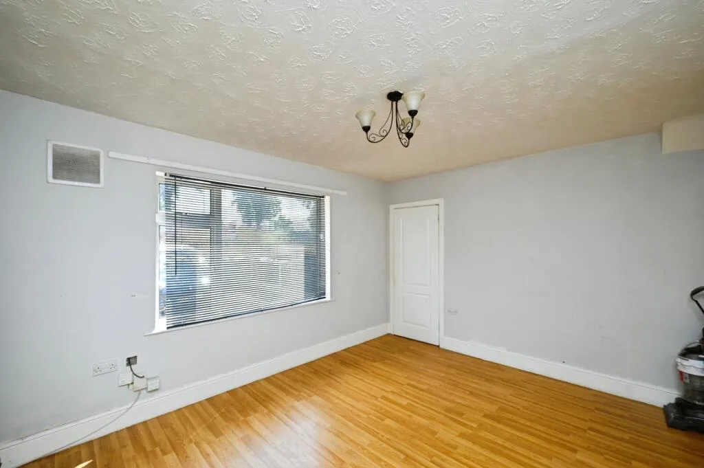 3 bed Terraced