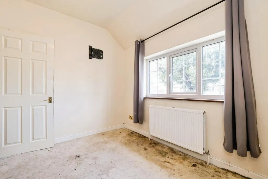 4 bed End of Terrace
