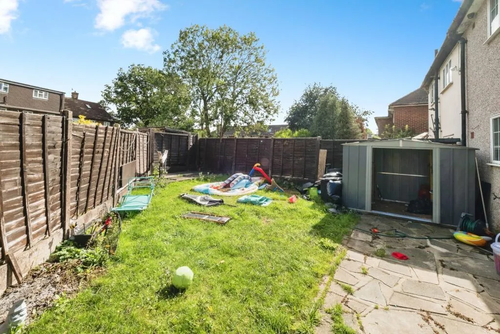 4 bed End of Terrace