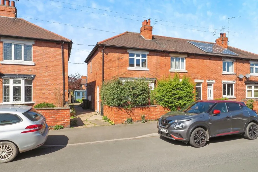 2 bed Semi-Detached