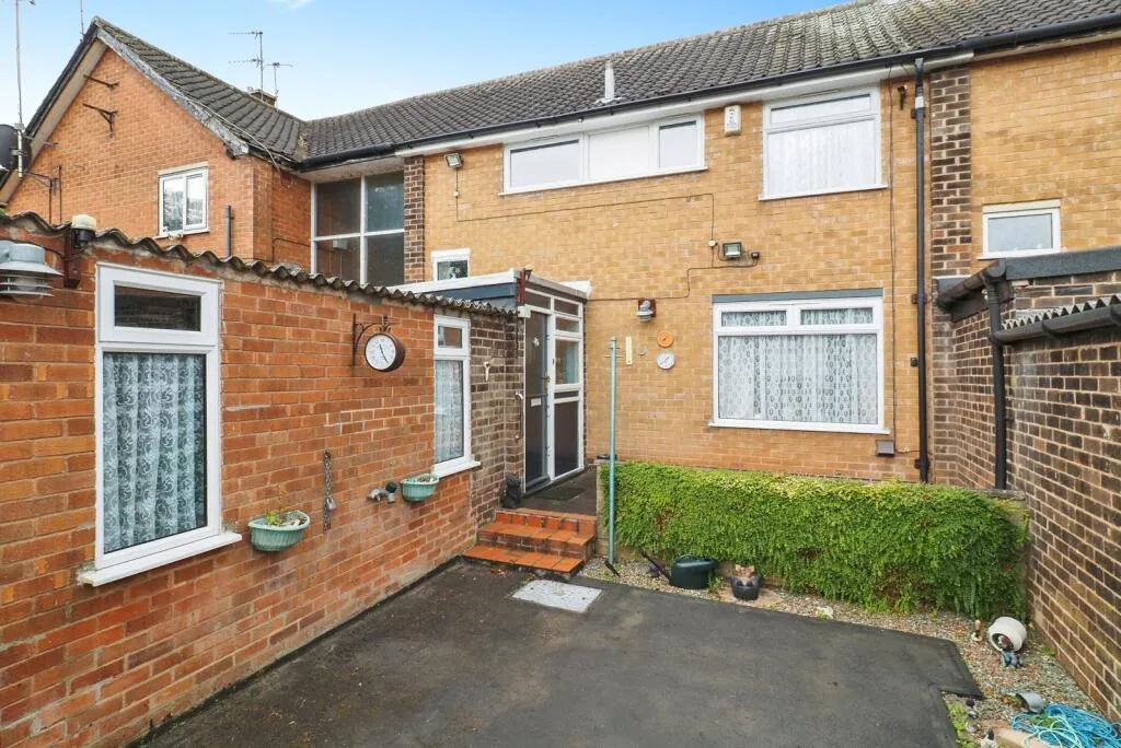 3 bed Terraced