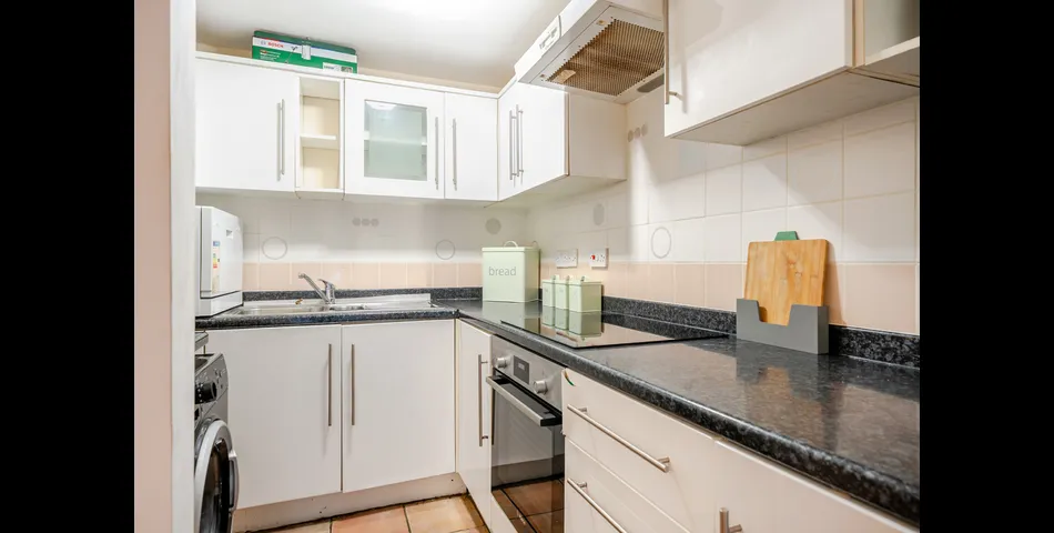 141 Staple Hill Road, BS16 5AG