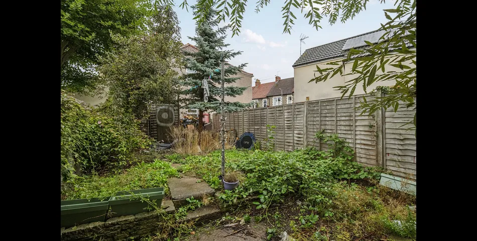 141 Staple Hill Road, BS16 5AG
