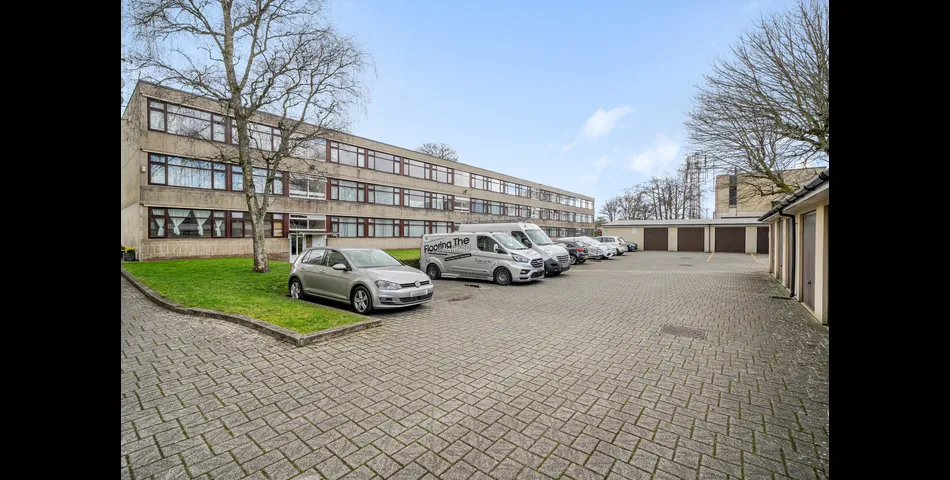 St. Martins Court, Midford Road, BA2 5RQ