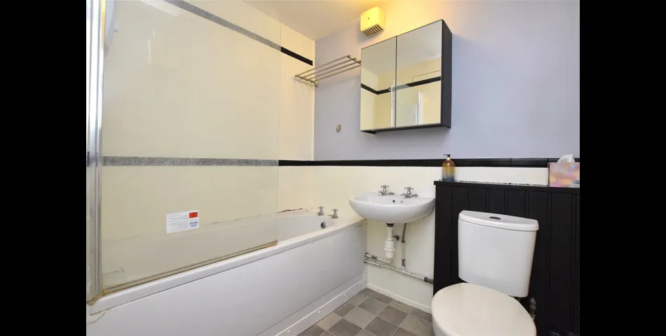 St. Martins Court, Midford Road, BA2 5RQ