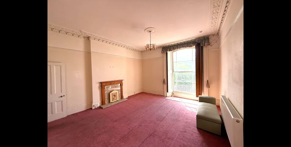 One bed seafront flat 