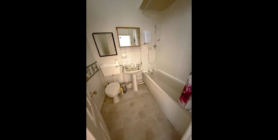 One bed seafront flat 