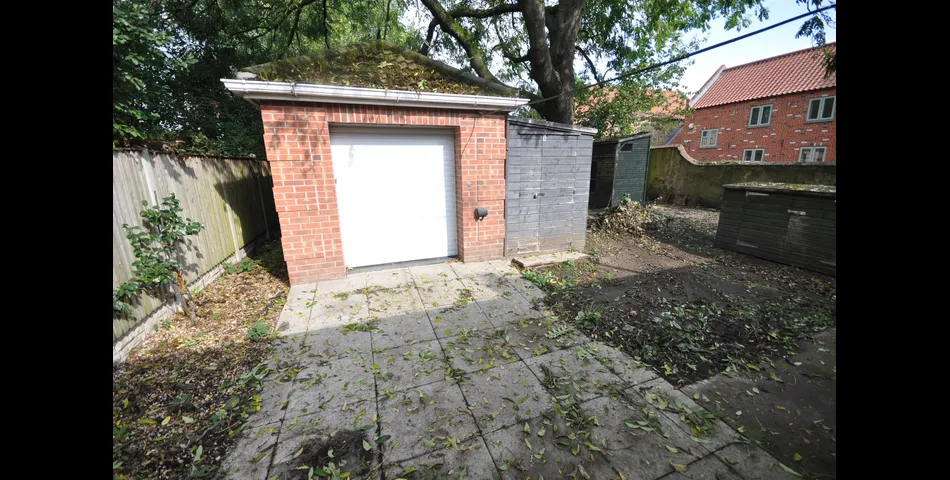 DETACHED BUNGALOW