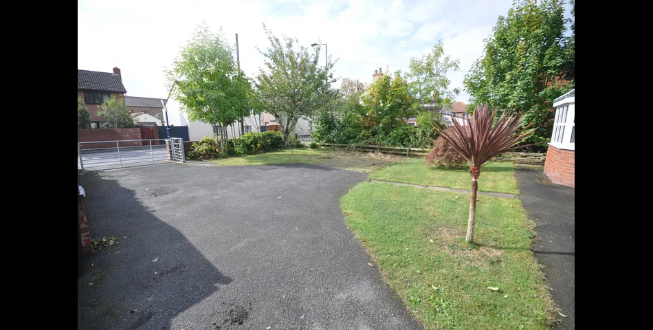 DETACHED BUNGALOW