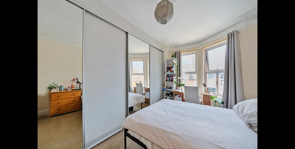 Radbourne Road, SW12 0EE