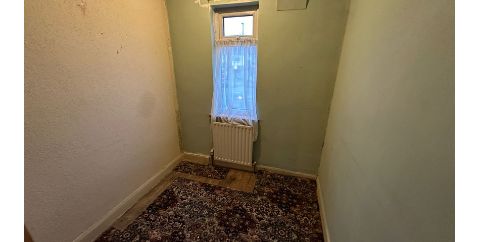 31 Holbrook Lane, Coventry, CV6 4AD