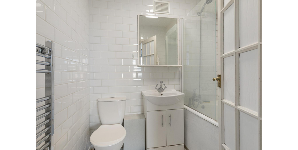 Fantastic 2 Bedroom First Time Buyer or Investment Apartment