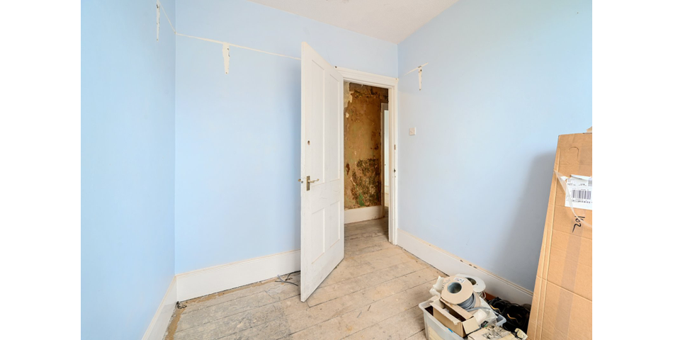 • - Period House In Need of Updating
• - Building Plot With Planning
• -Town Centre Location
• -Popular Coastal Town