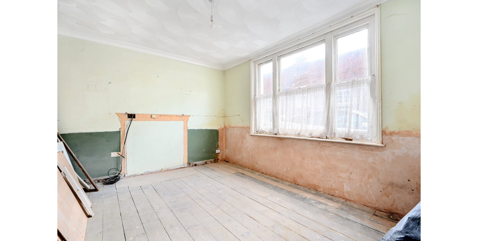 • - Period House In Need of Updating
• - Building Plot With Planning
• -Town Centre Location
• -Popular Coastal Town