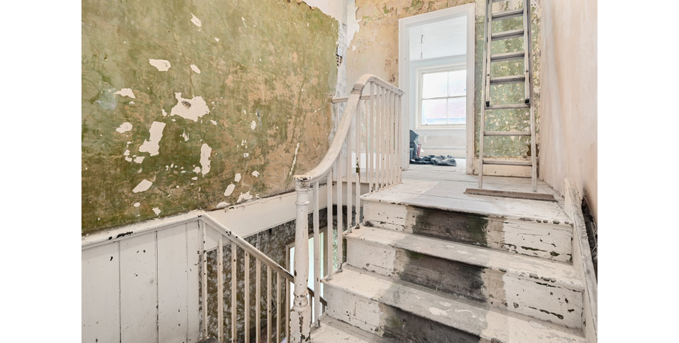 • - Period House In Need of Updating
• - Building Plot With Planning
• -Town Centre Location
• -Popular Coastal Town