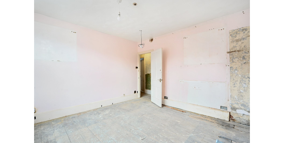 • - Period House In Need of Updating
• - Building Plot With Planning
• -Town Centre Location
• -Popular Coastal Town