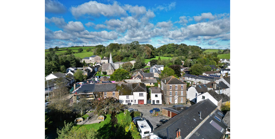 Stonesthrow, Old Road, Harbertonford, Totnes, Devon, TQ9 7TA