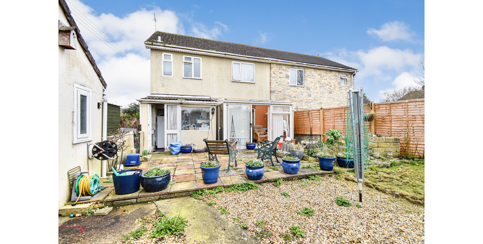  Semi detached family home in Somerton with great scope. This property is for sale by traditional online auction, powered by Bamboo Auctions. FOR FURTHER DETAILS PLEASE GO TO THE KILLENS WEBSITE AND CLICK ON AUCTIONS/ONLINE PROPERTY AUCTIONS