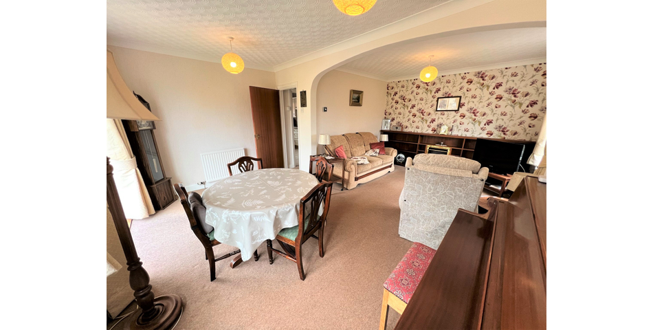 TWO DOUBLE BEDROOM DETACHED BUNGALOW WITH PLANNING CONSENT FOR  PARKING BAY AND A LARGE OPEN LOFT SPACE