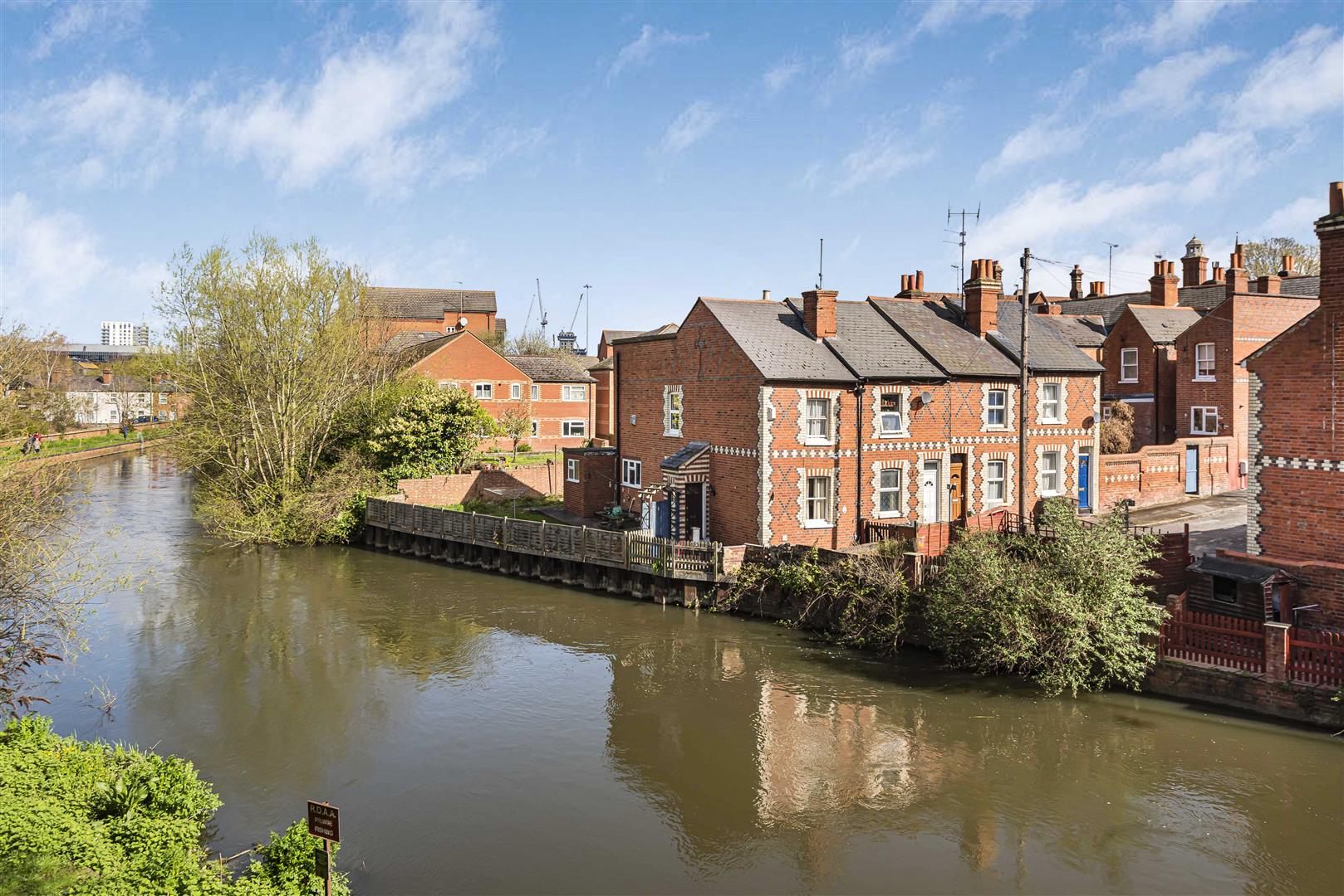 River Road, Reading
