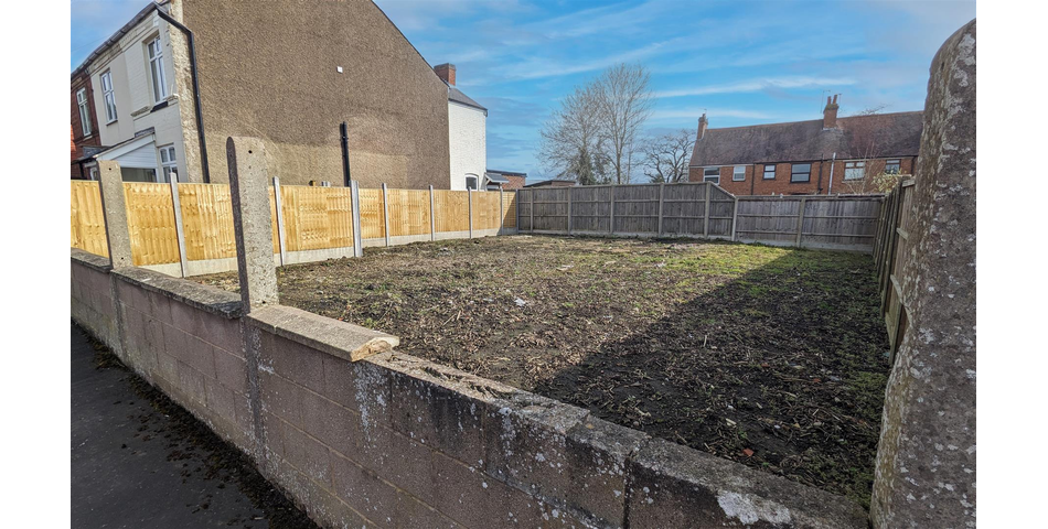 Land off Gladstone Street, Lutterworth, LE17 4EA