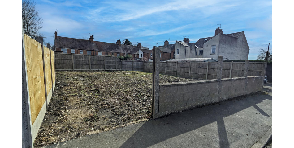 Land off Gladstone Street, Lutterworth, LE17 4EA
