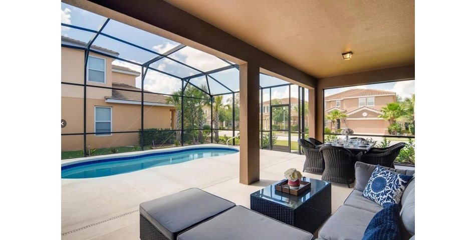 GLORIOUS 6 BEDROOM PROPERTY