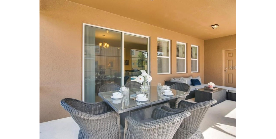 GLORIOUS 6 BEDROOM PROPERTY