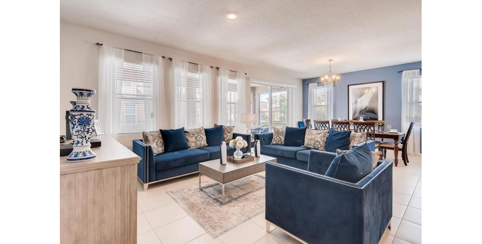GLORIOUS 6 BEDROOM PROPERTY