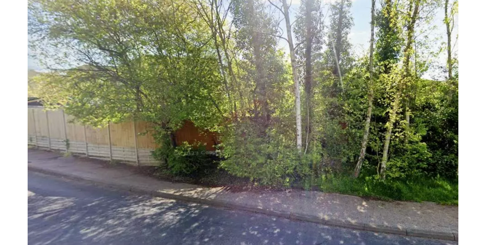 Prime roadside Infill Land Plot for Self Build 