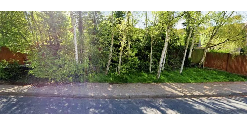 Prime roadside Infill Land Plot for Self Build 