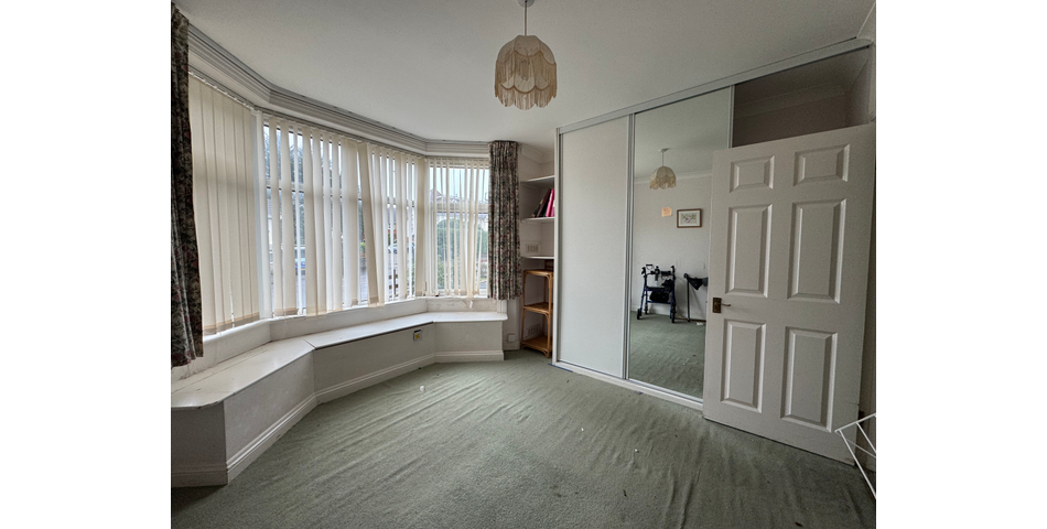 PROBATE SALE REQUIRING MODERNISATION - LOWER PARKSTONE, POOLE