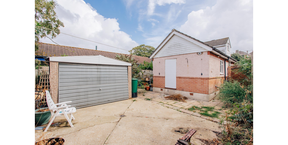 4/5 Bedroom Chalet Bungalow