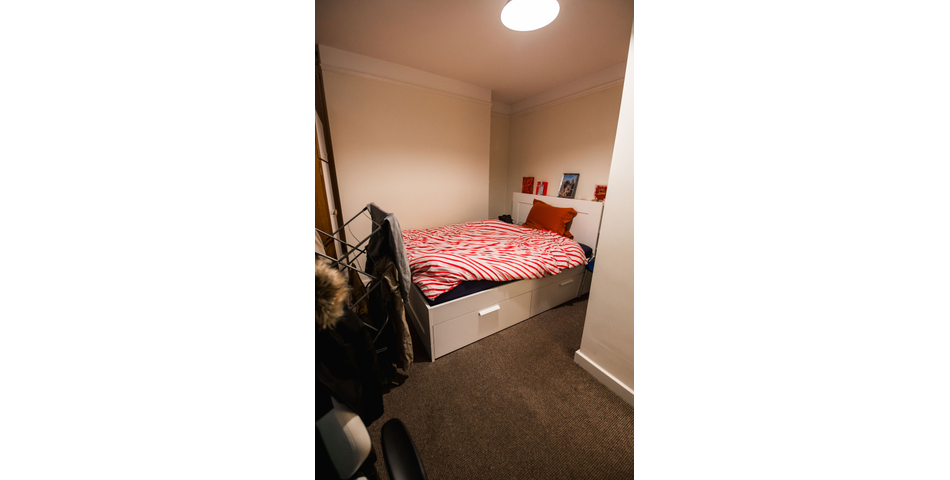 12 Clytha Crescent 