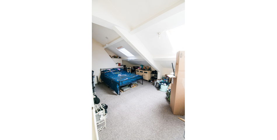 12 Clytha Crescent 