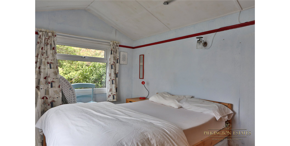 Treninnow Cliff, Whitsand Bay, PL10 1JY