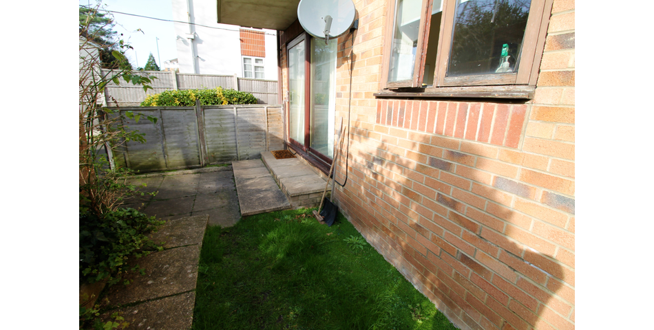 Two double bedroom ground floor apartment 