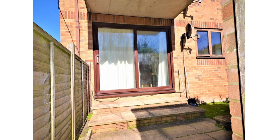 Two double bedroom ground floor apartment 