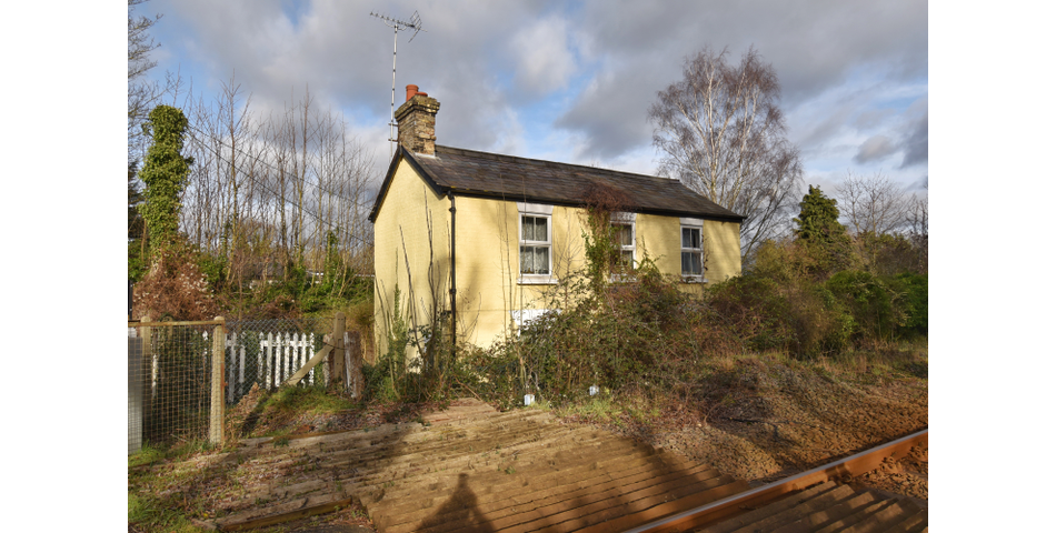 3 Bedroom Cottage with Large Plot