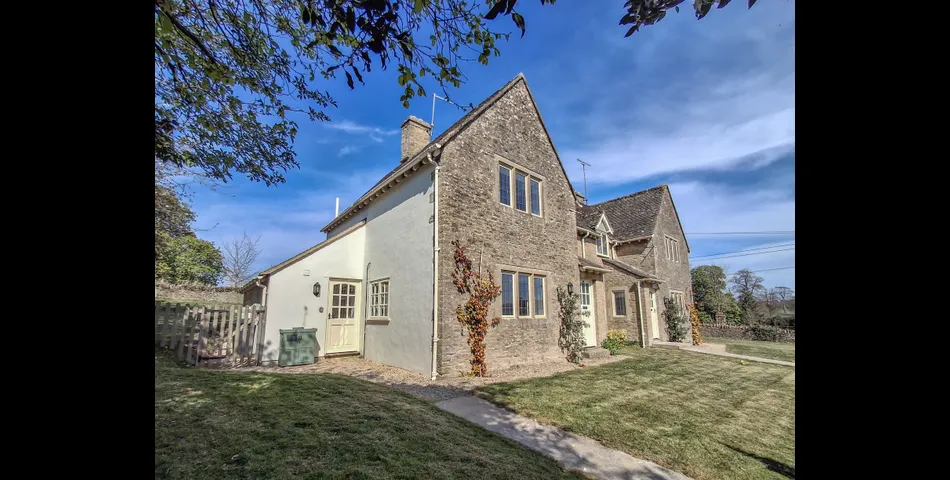 28 Hatherop Road
