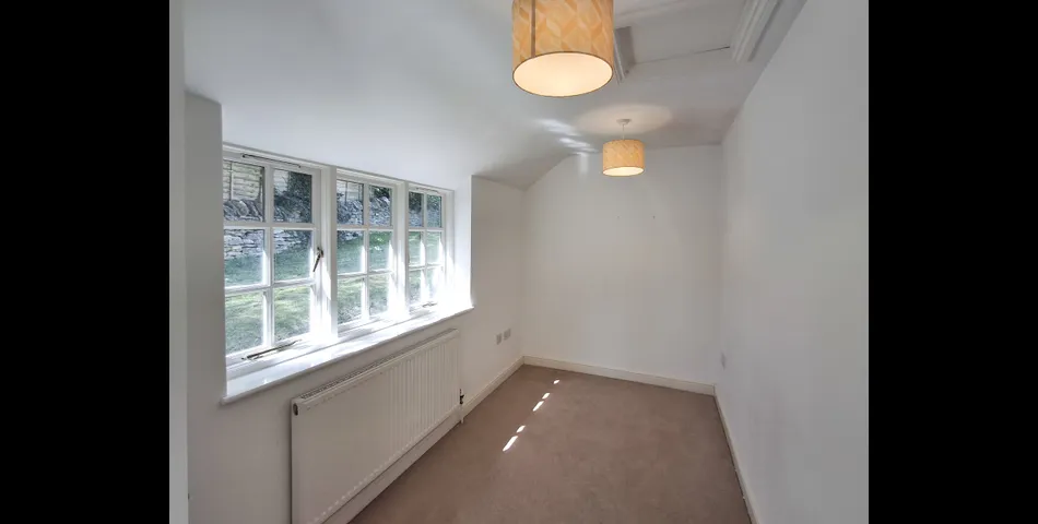 28 Hatherop Road