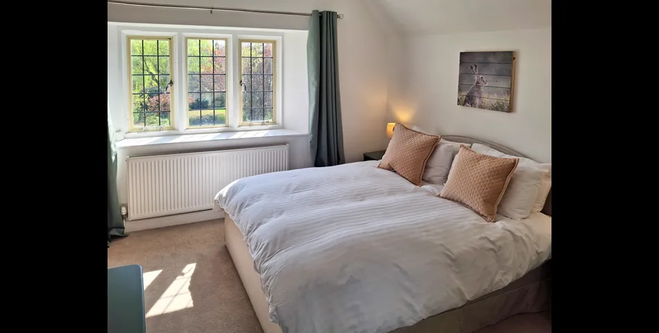 28 Hatherop Road
