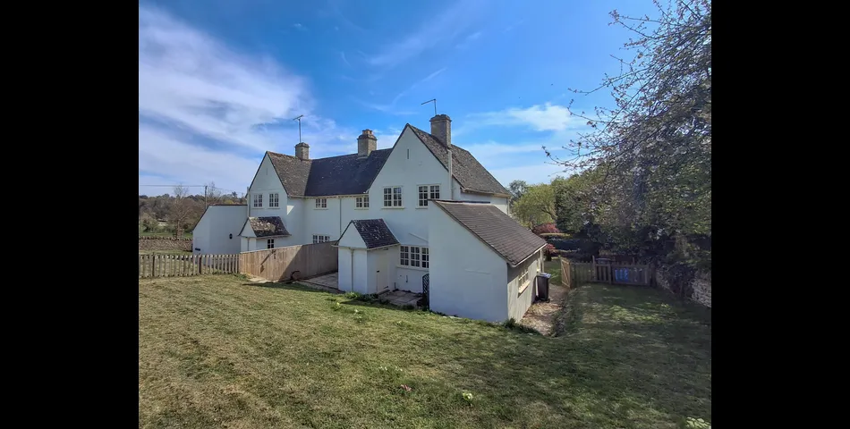28 Hatherop Road