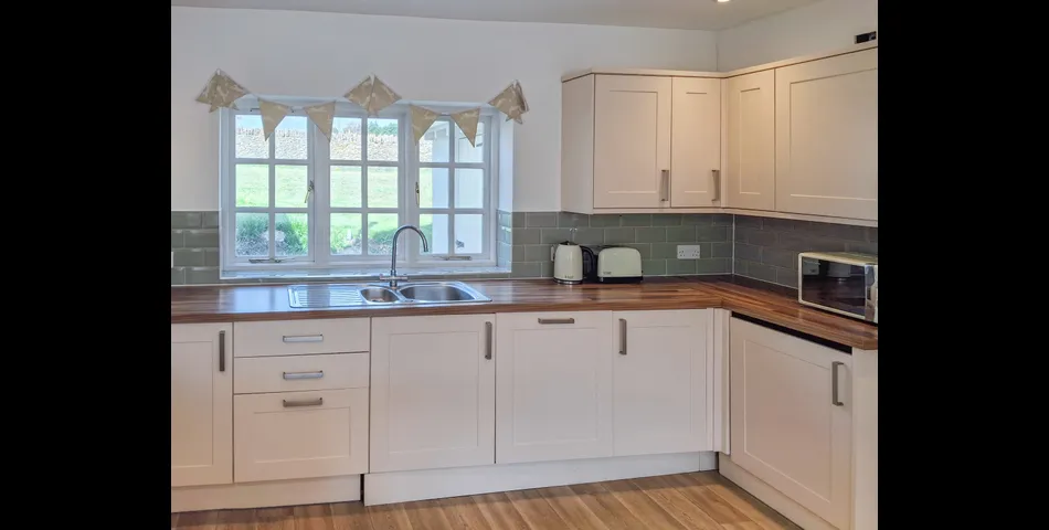28 Hatherop Road
