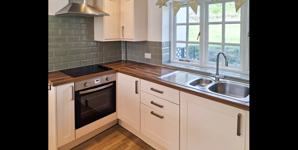 28 Hatherop Road