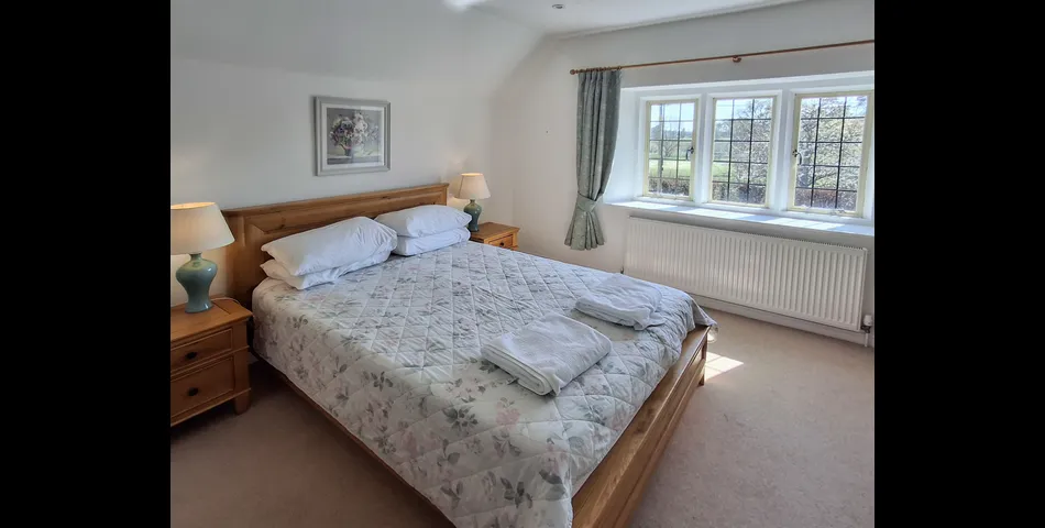 27 Hatherop Road