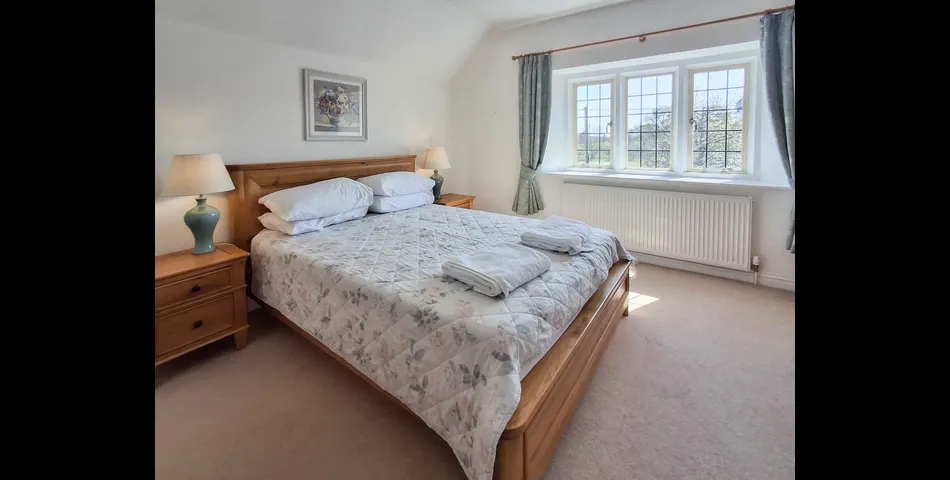 27 Hatherop Road