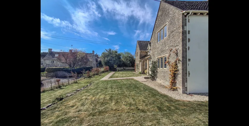 27 Hatherop Road