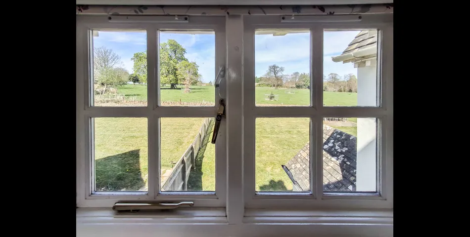 27 Hatherop Road